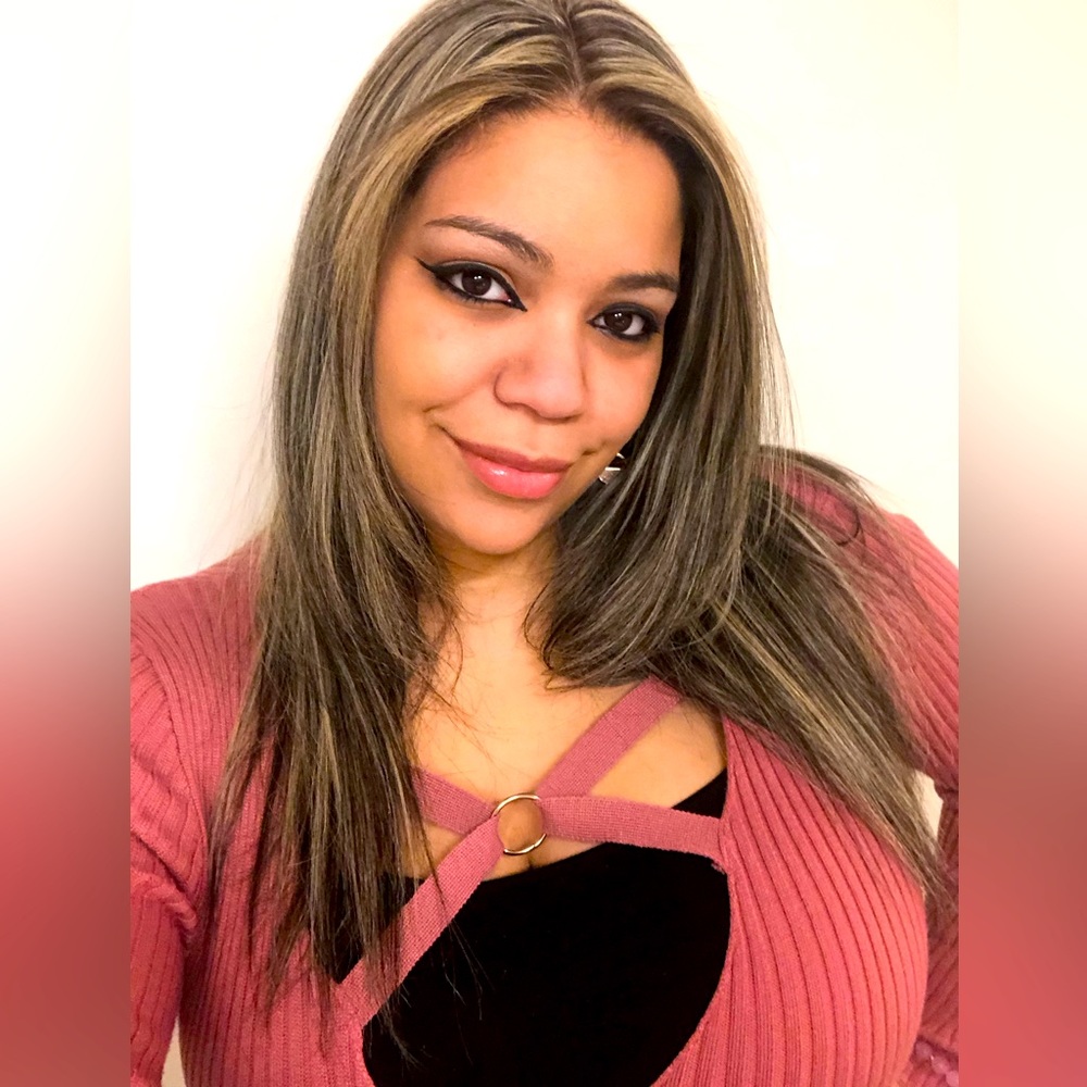 Pink Sweater cross shirt